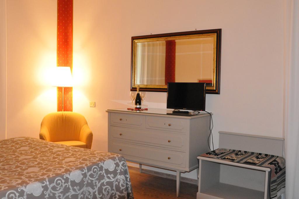 Hotel Stipino 루카 객실 사진